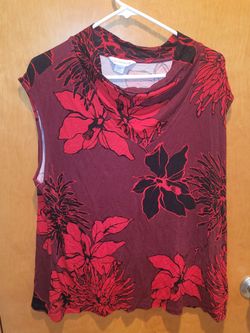 Woman's flower print shirt