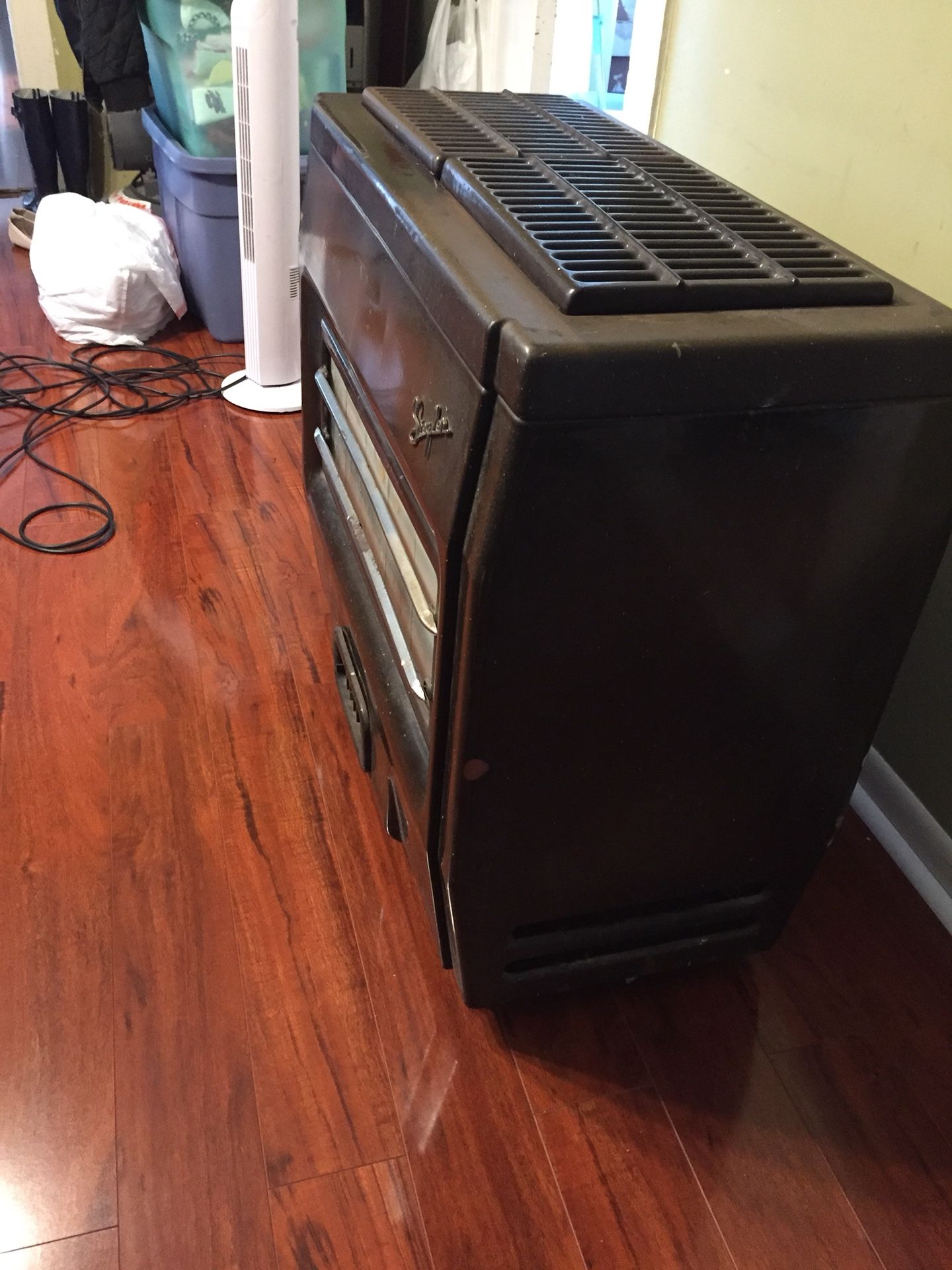 Vintage Siegler Gas Heater for Sale in Chicago, IL - OfferUp