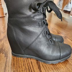 W's 8.5 Insulated Wedge BOOTS  