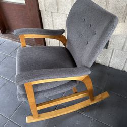 Solid Wood Frame Rocking Chair 