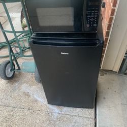 Mini Fridge And Microwave 