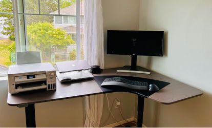 BEKANT (IKEA) Motorized Sit/Stand Desk