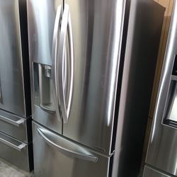 30 Wide L/G Refrigerator French Door Stainless Steel Everything Works Good 