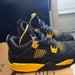 Air Jordan 4 Retro GS 'Thunder' 