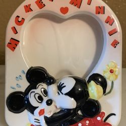 Mickey & Minnie Mouse Kissing Disney Ceramic Heart Shaped Picture Frame