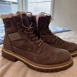 Women’s Hiking Boot 
