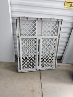 Gate