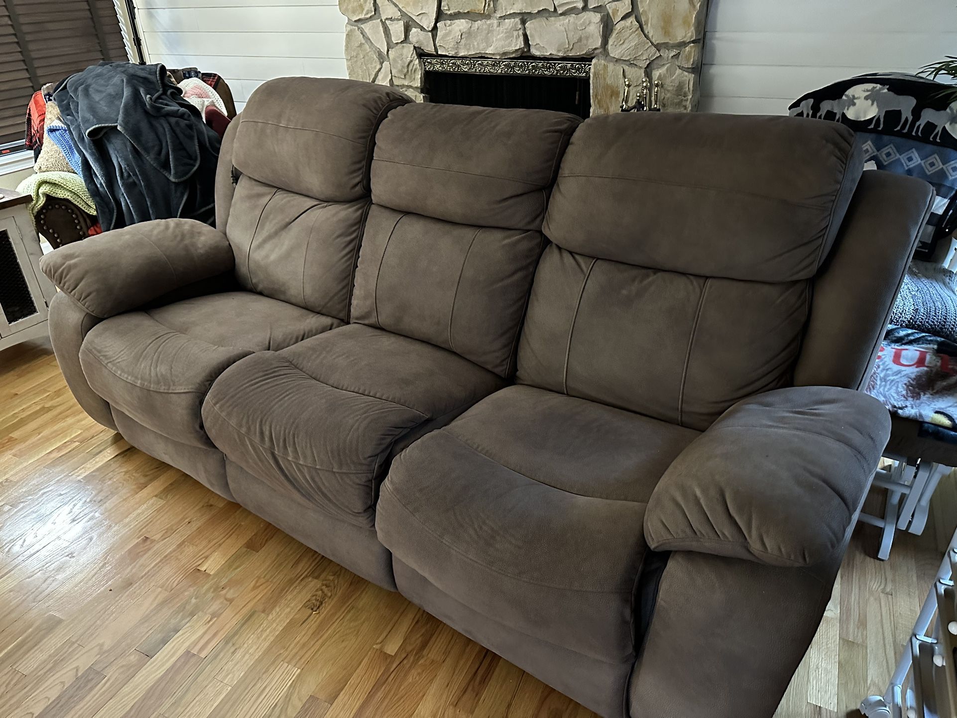 Free - Power Reclining Sofa