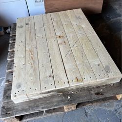 Free Wood pallets!