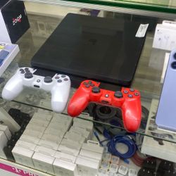 PlayStation 4 With 2 Controllers