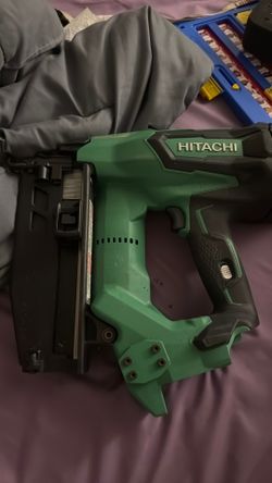 Hitachi compact pin nailer