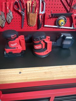 Milwaukee M18 sander set