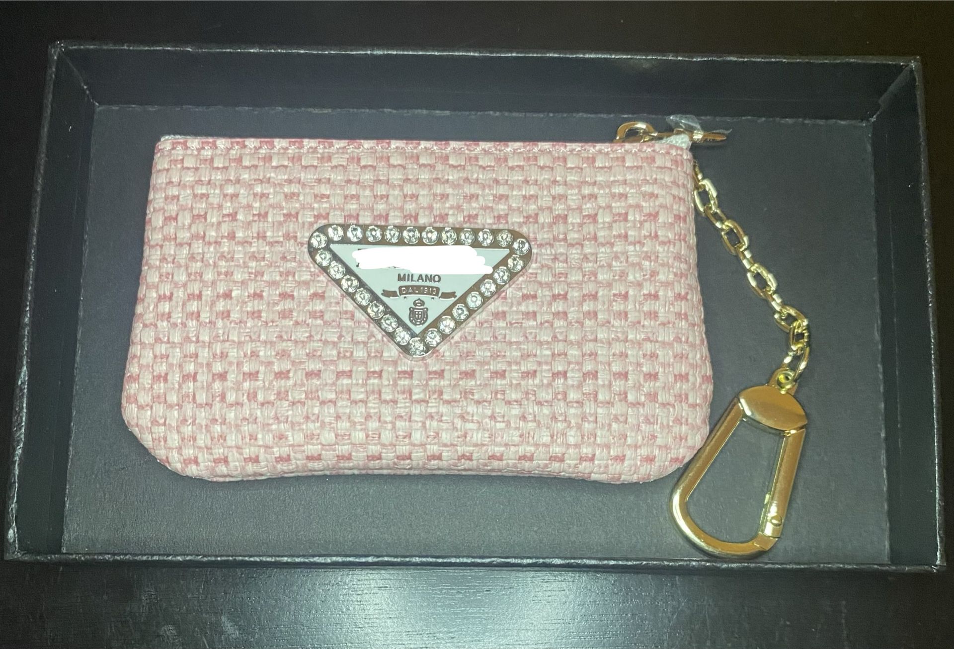 Brand new Pink wallet no damage perfect conditions with box included
