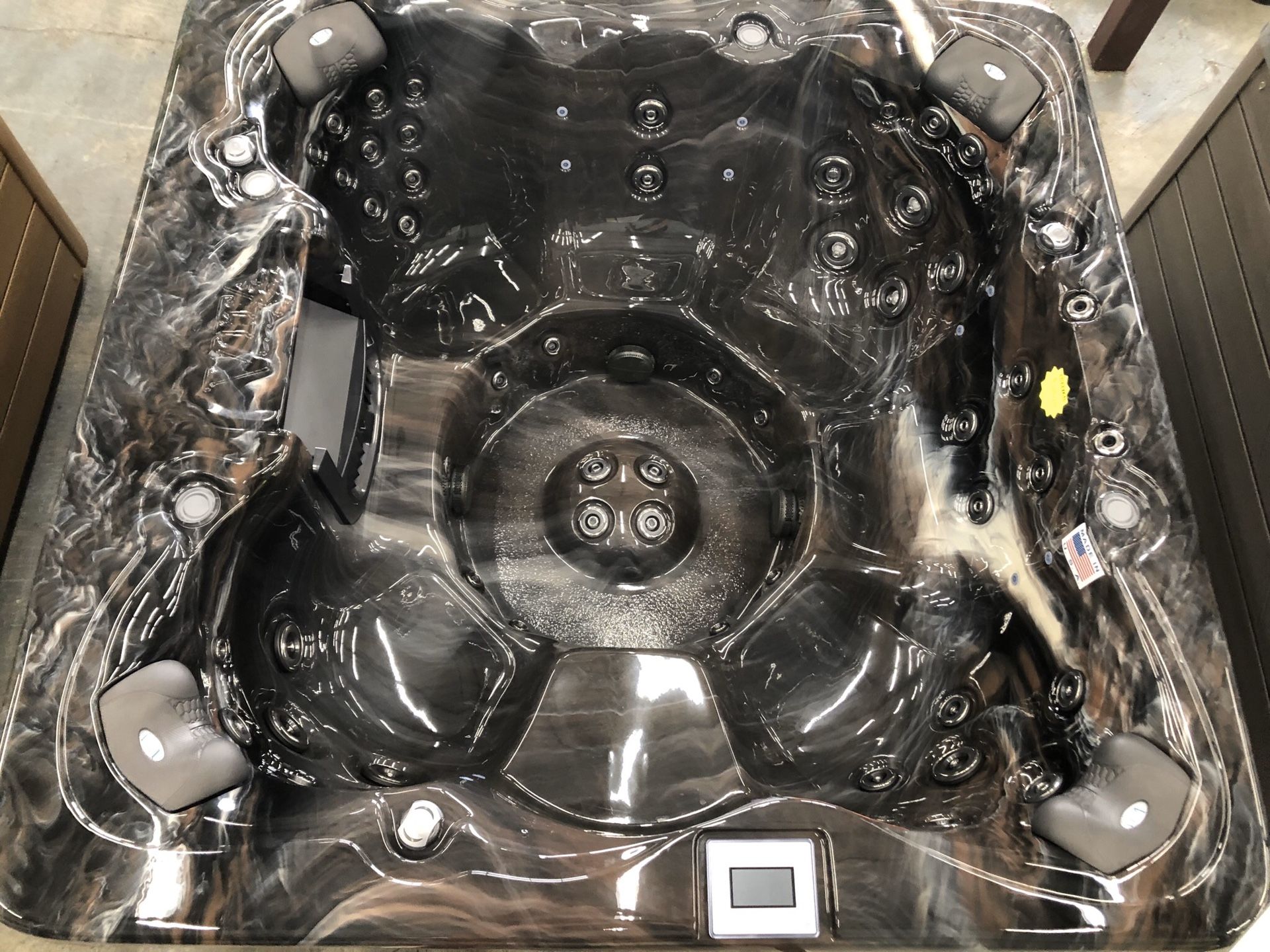 2020 Vita Spa Monarch 7x7 open seats