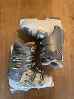 Nordica One 60 Ski Boots Women’s Size 6 Excellent Condition!!