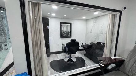 Salon Suite in Miami Beach