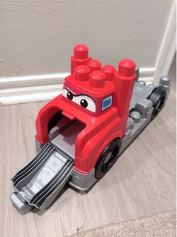 Mega block truck with blocks