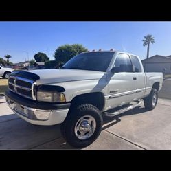 2001 Dodge Ram 2500 V10  Gas 4x4
