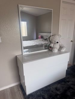 White Dresser with Wall Mirror
