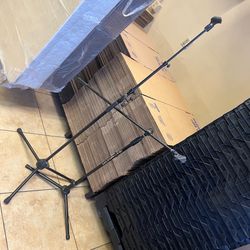 Ultimate Mic Stand