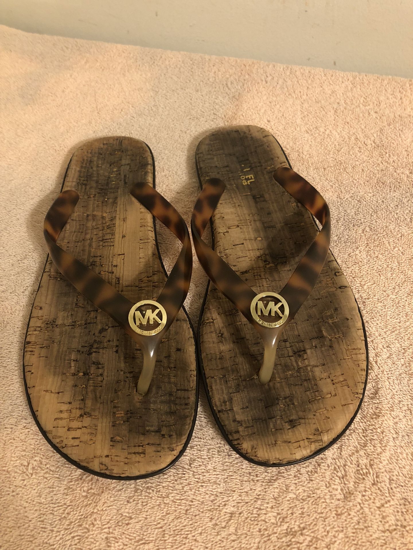 Michael Kors Cork & Tortoise Flip Flops Thongs Size 8R