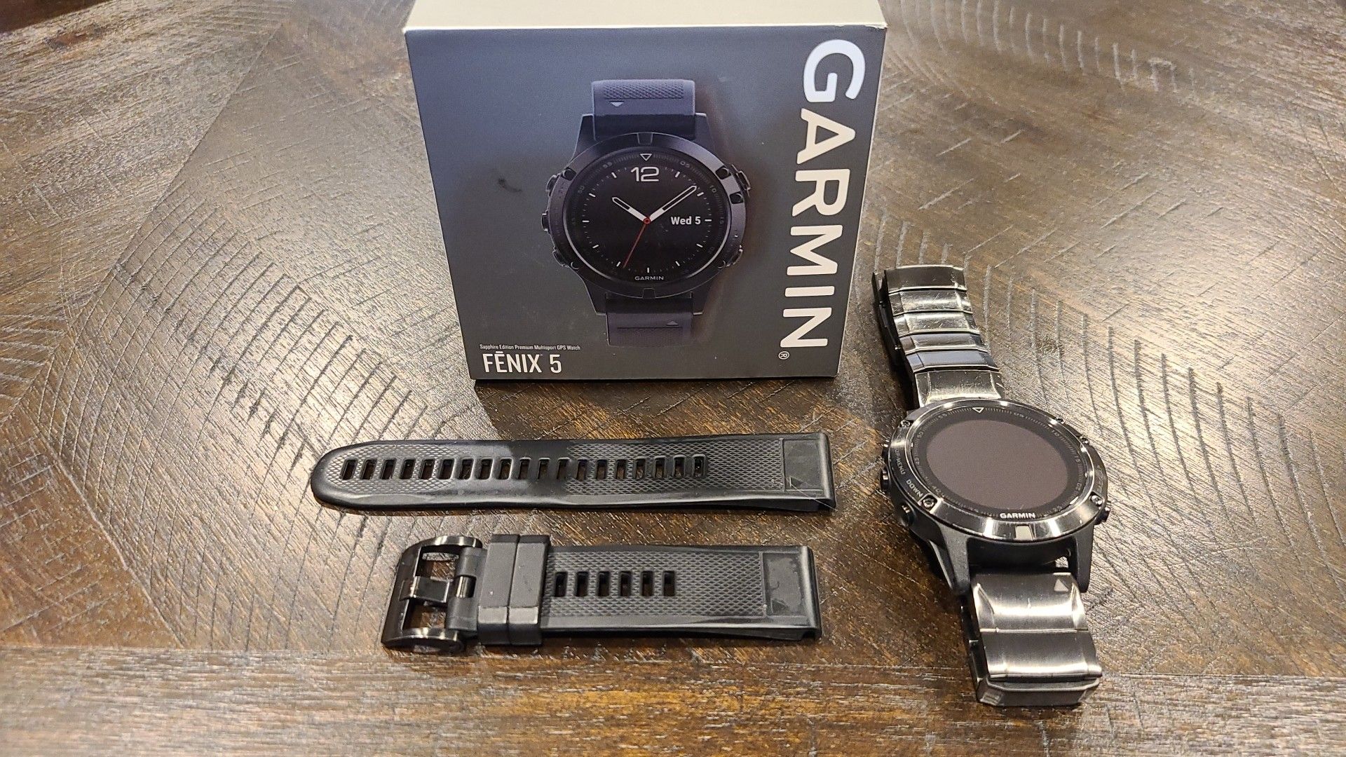 Garmin Fenix 5 Sapphire Glass 47mm Black