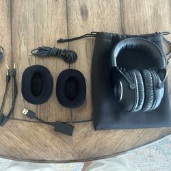 LG Gaming Headphones & Mic