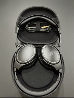 VSX Over-Ear Headphones with Case