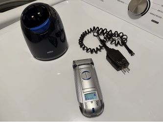 Braun 8000 Series 360° Complete Electric Shaver with Cleaning Station