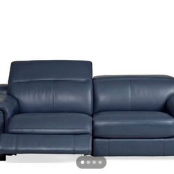 Leather Power Recliner Sofa with USB Charging – Excellent Condition!