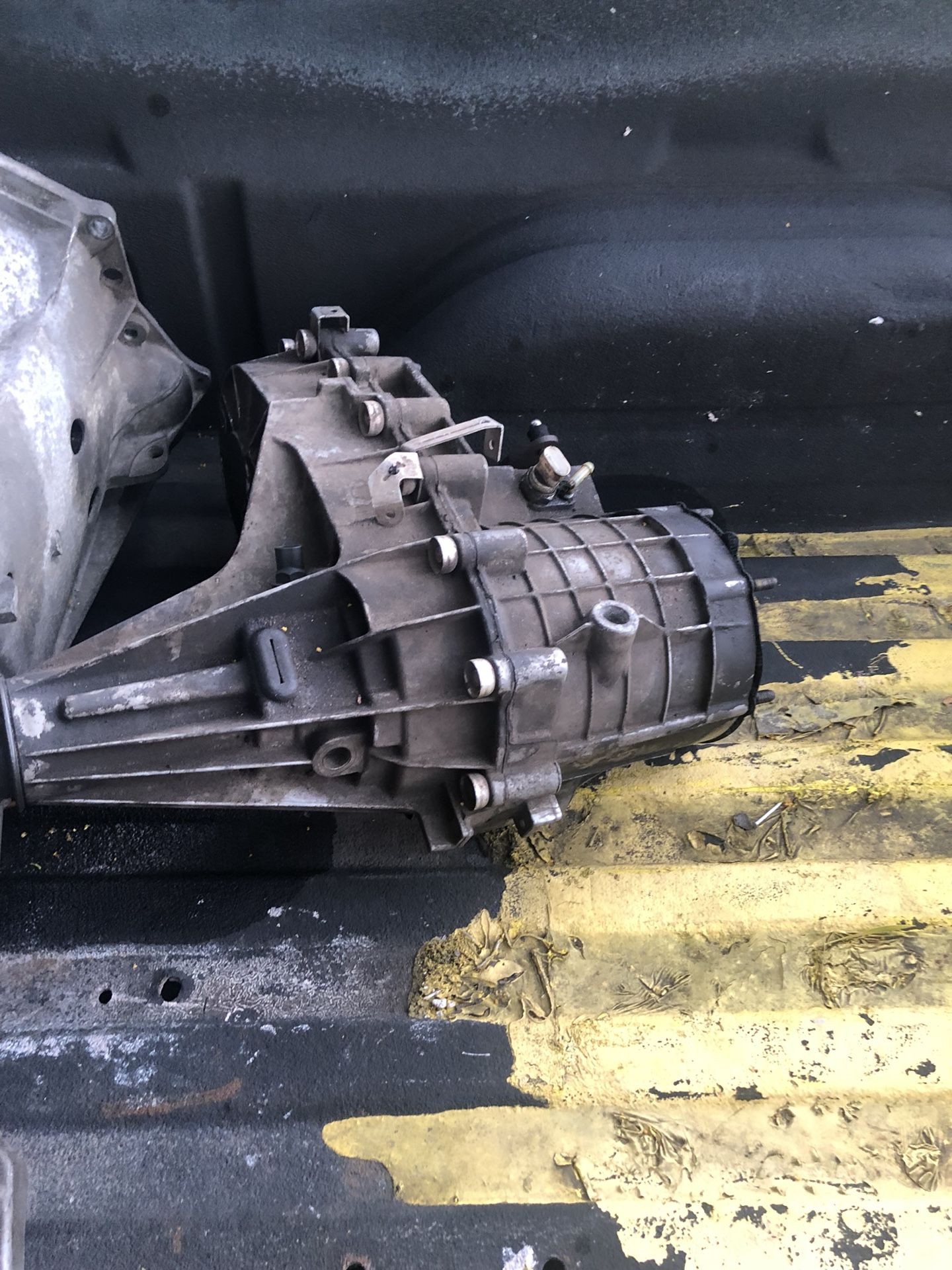 Nv3500 Chevy transmission for Sale in Cape Coral, FL OfferUp