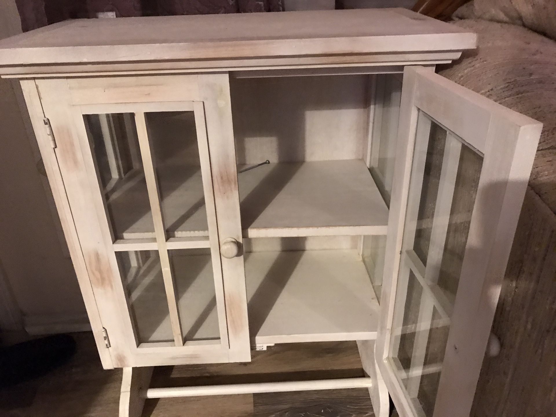 Storage cabinet