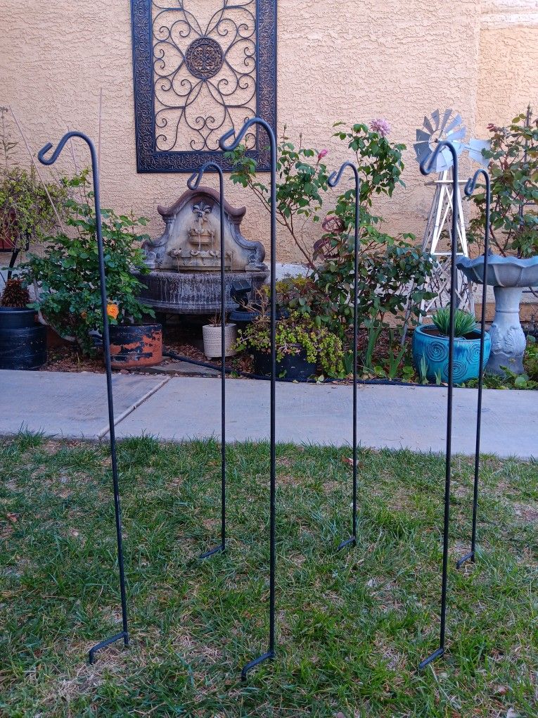 Garden Shepherd's Hooks / Plant / Basket Hangers Set Of 6! Yard / Garden Decor ~