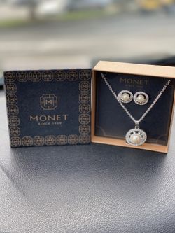 MONET💥NIB💥NECKLACE & EARRINGS SET
