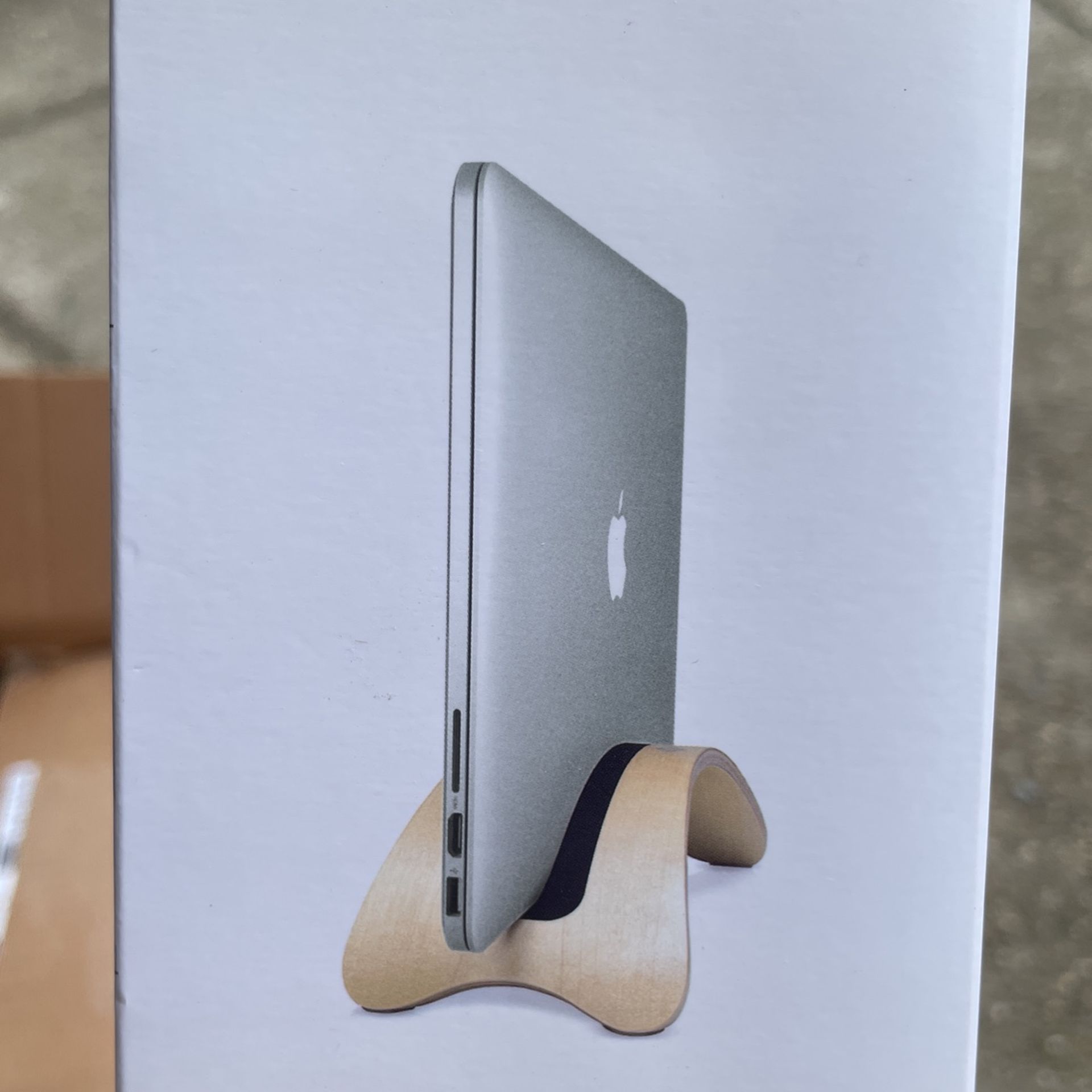 Laptop Vertical Stand Original Simple Wooden Vertical Tablet PC Laptop iPad Compatible with MacBook Pro Birch