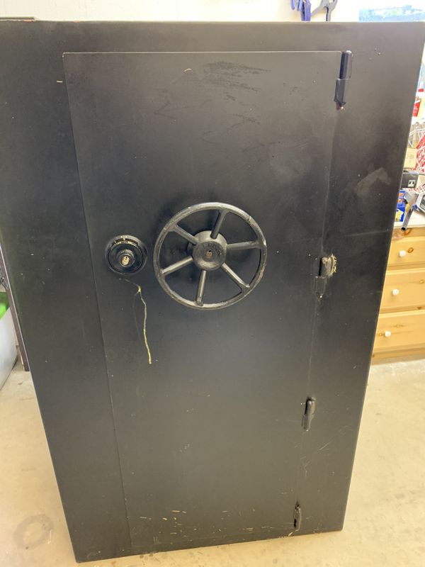 Homemade Gun Safe for Sale in Kingsburg, CA - OfferUp