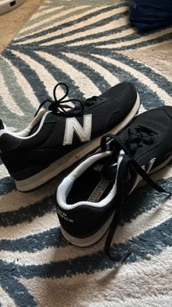 New balance sneakers size 8mens