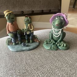 Two Frog Statues. 4” tall & 3.5” tall