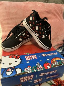 HELLYS SHOES