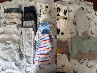 Baby clothes size 0-3 months