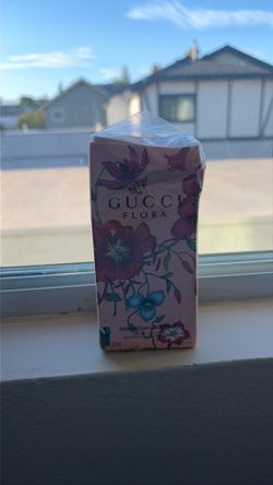 Gucci perfume (Flora)