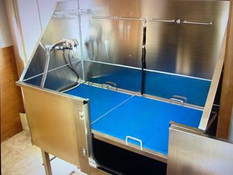 Mobile grooming trailer