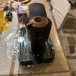Nespresso Coffee Machine – Like New (Moving Sale) $75  only