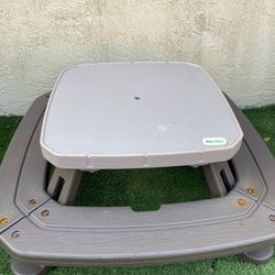 Little Tikes Kids Picnic Table - Sits 8 - Folds Flat - See My Other Items 😎