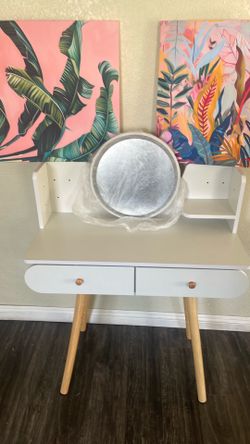 Vanity new $80