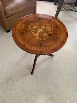 Italian inlaid Wood Side Table Floral Design