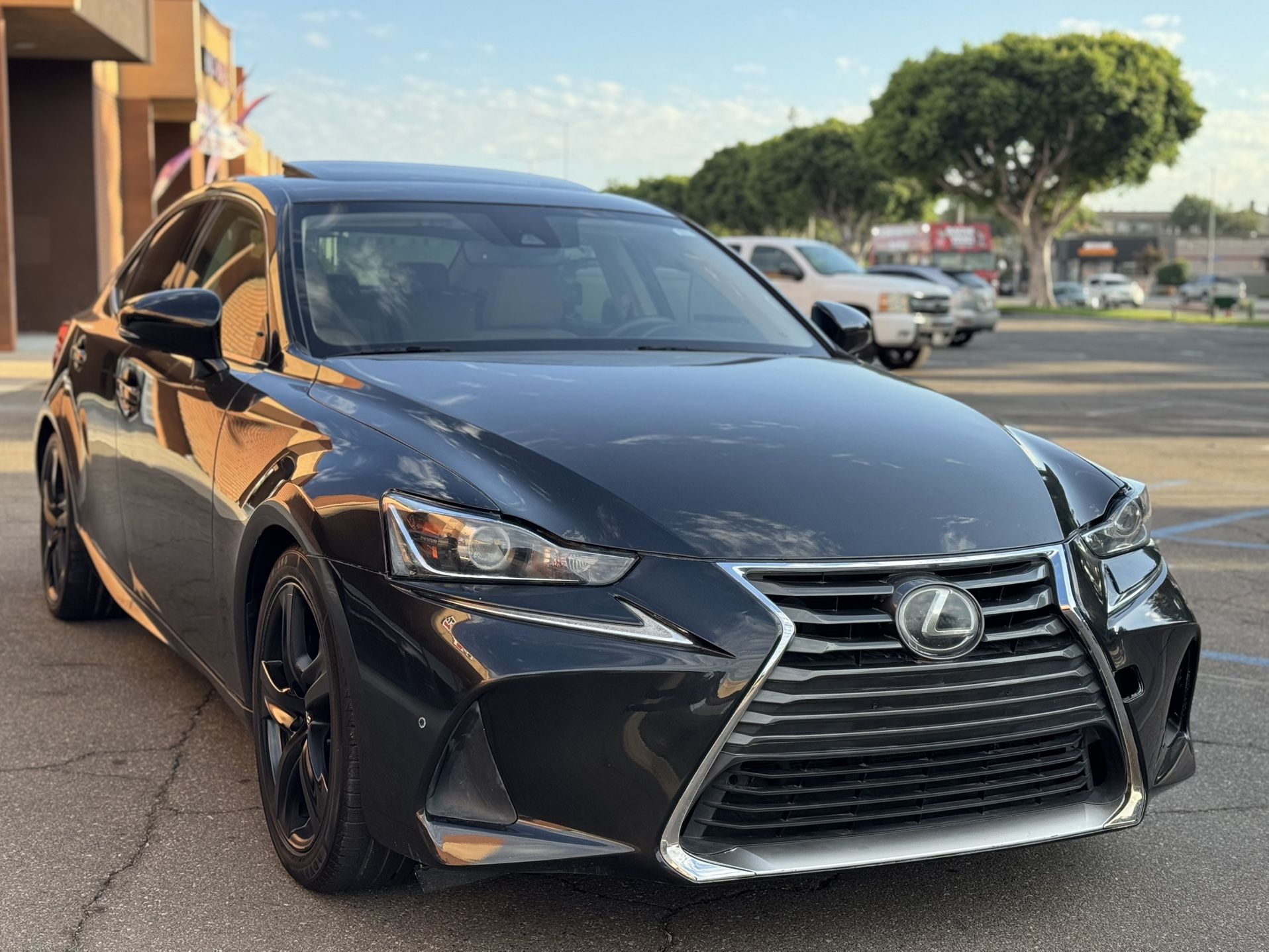 2017 Lexus IS