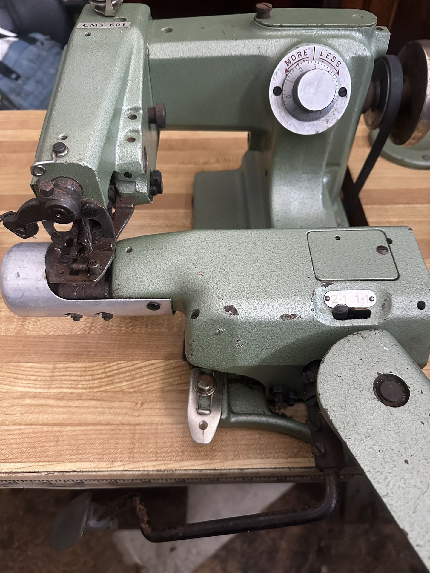 Blind Stitch Machine With Table