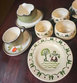 Vintage Poppytrail By Metlox, Two Patterns, 19 Pieces