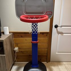 Little Tykes Adjustable Basketball Hoop With Net And 3 Balls